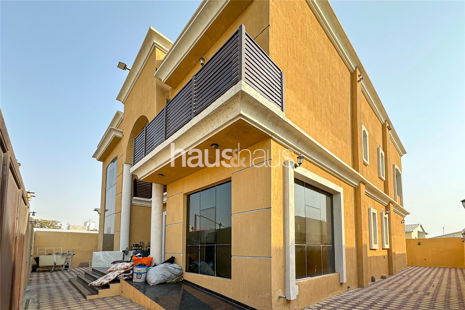 Al Quoz | Amazing Location | Spacious 6-Bed Villa