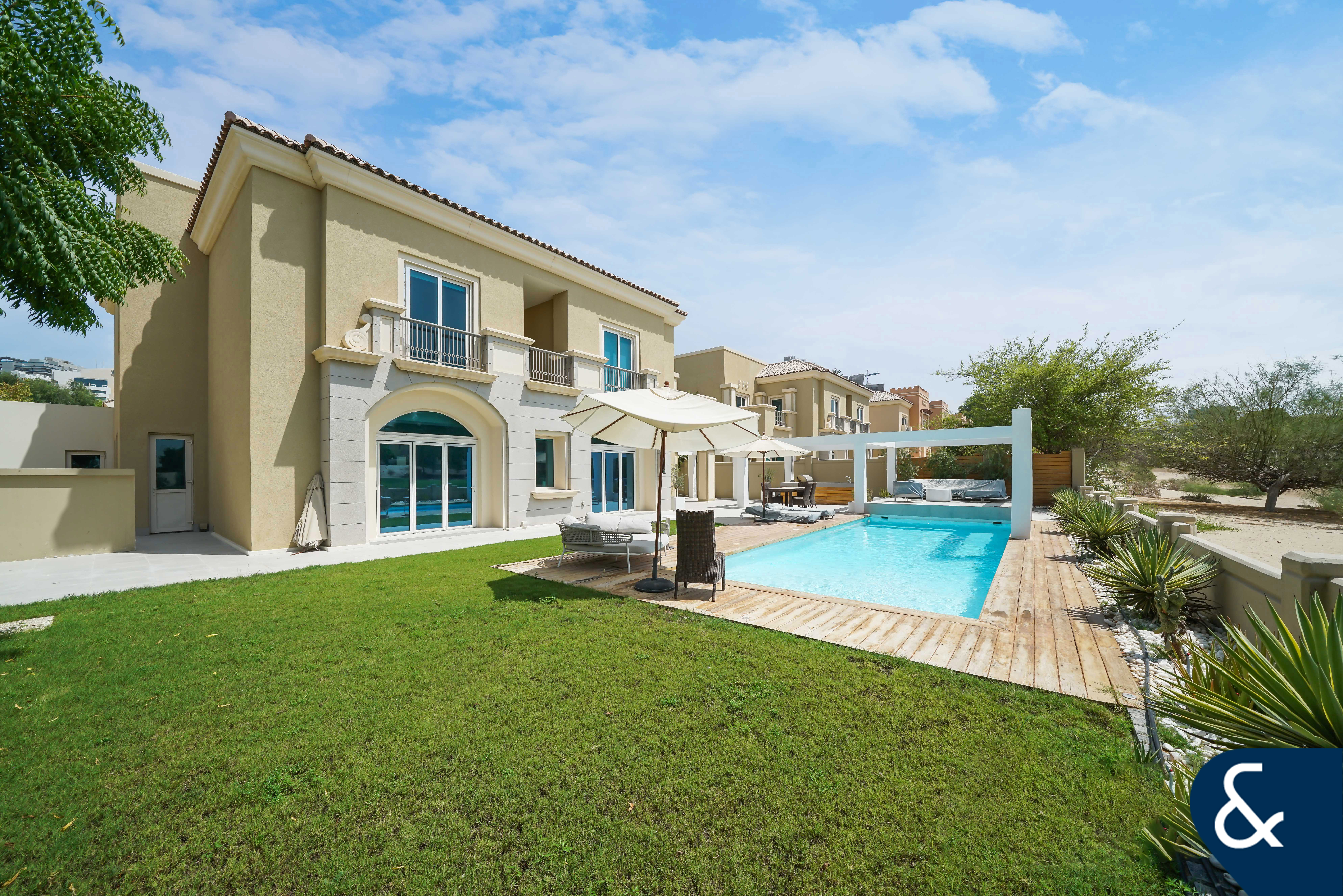 Luxurious B1 Villa | 5 Beds | Golf View