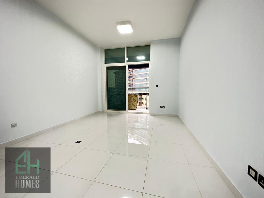 Modern apartment ll mid floor ll community view