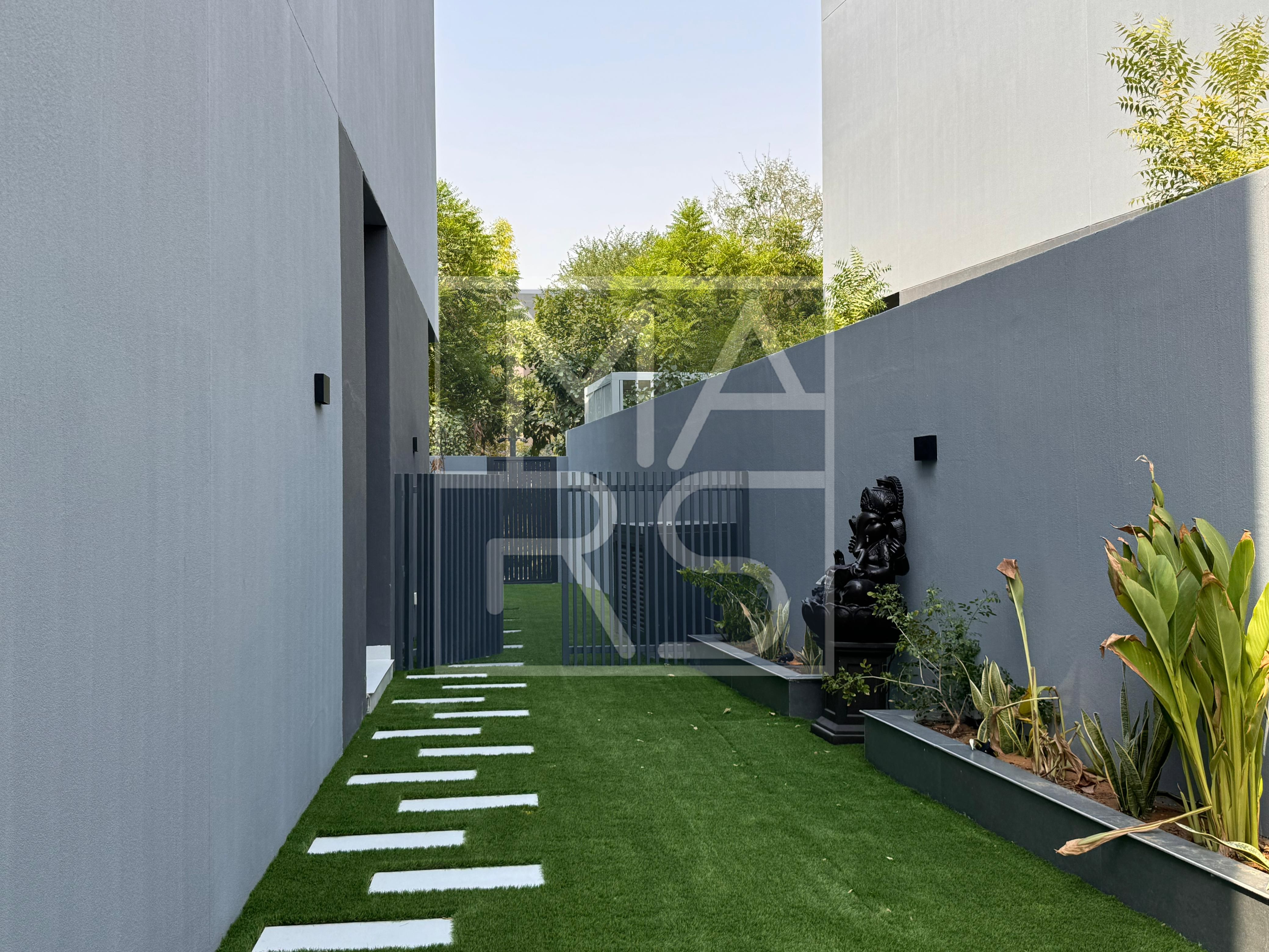 5BR Luxury Freehold Villa | Great Community | Smart Investment | Masaar