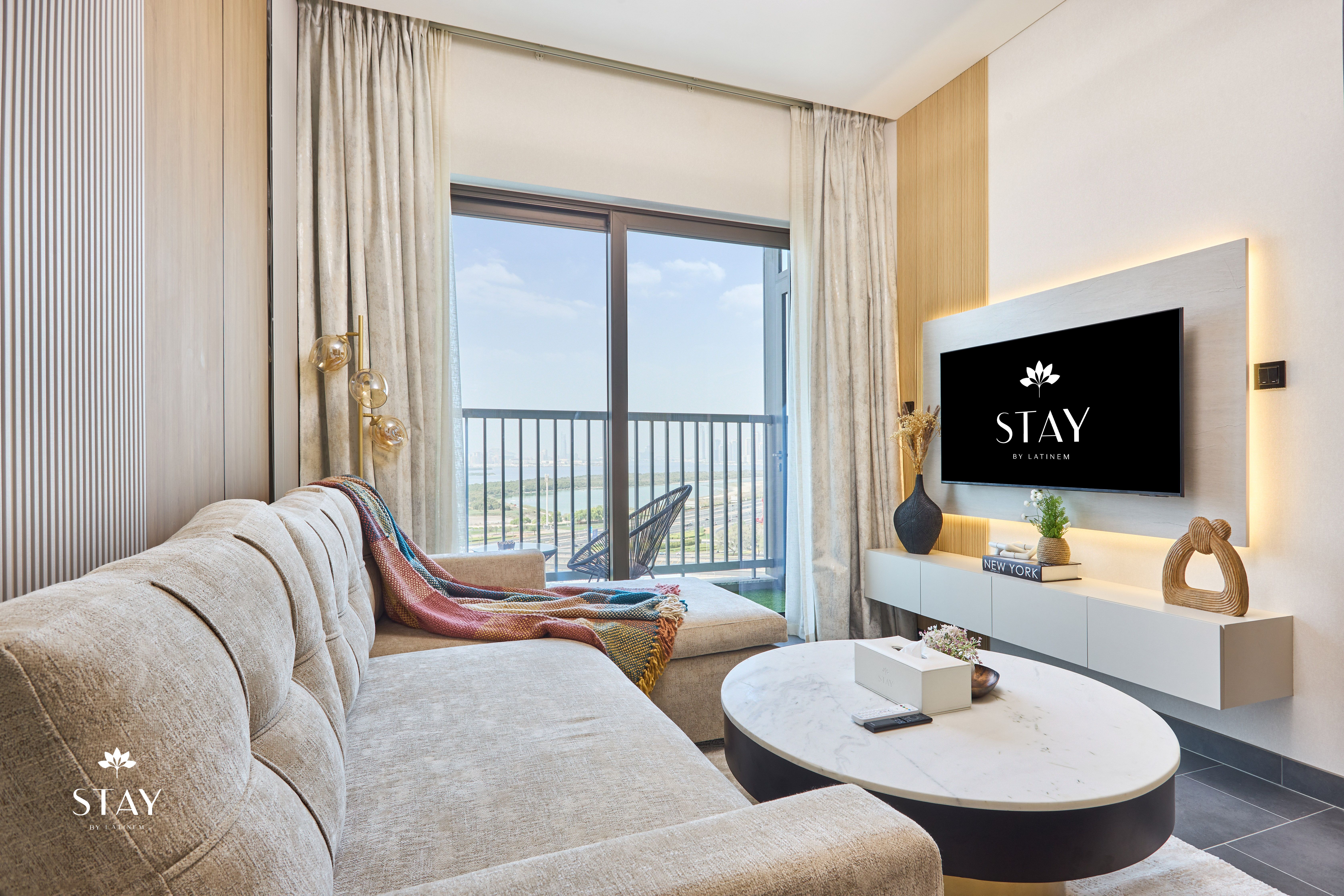STAY BY LATINEM Luxury 1BR Holiday Home Near Downtown