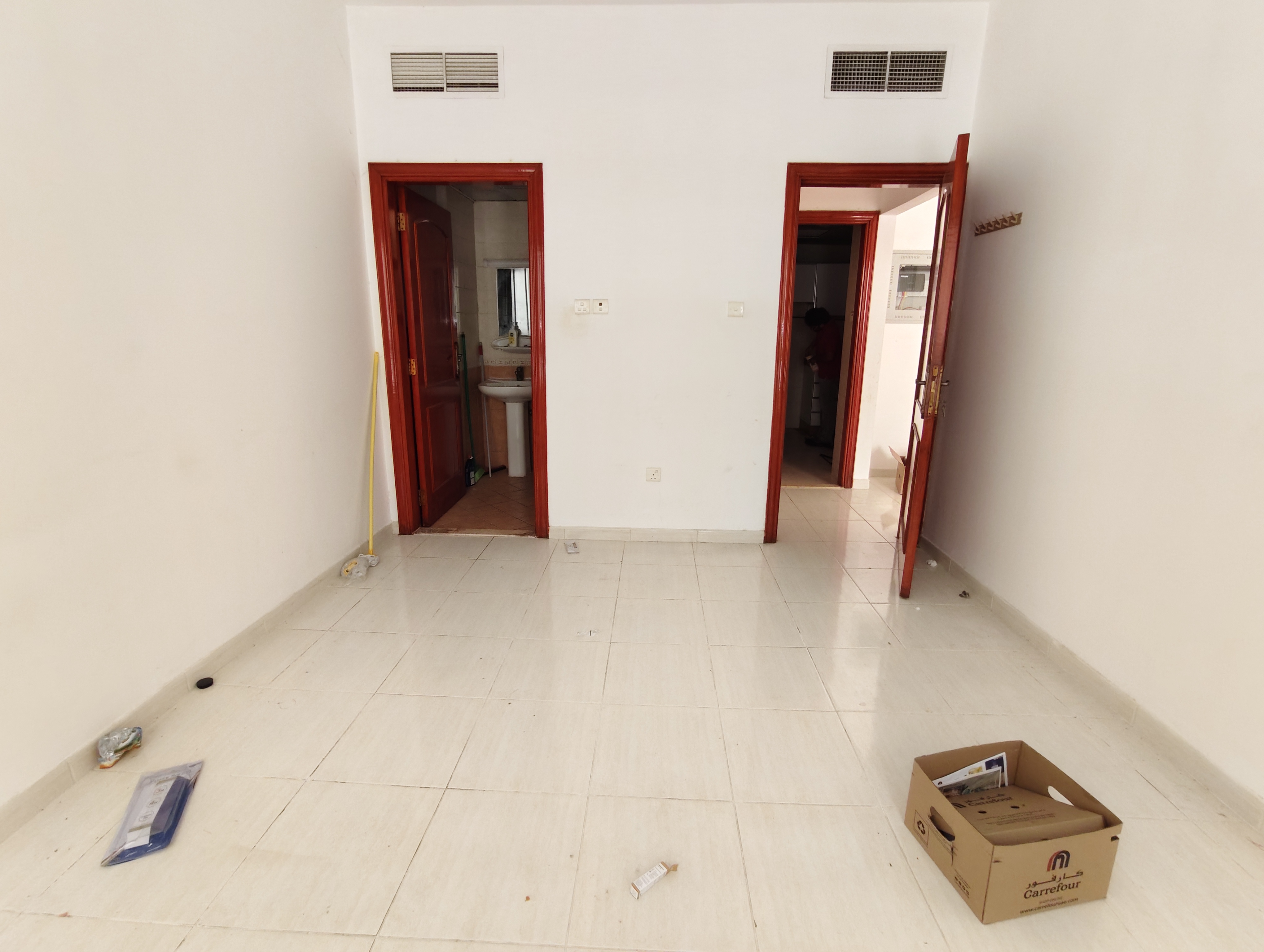 "Luxury Living: Spacious 1 BHK Apartment for Rent! Prime location, modern amenities, ample space, perfect for family living. Contact us now!"