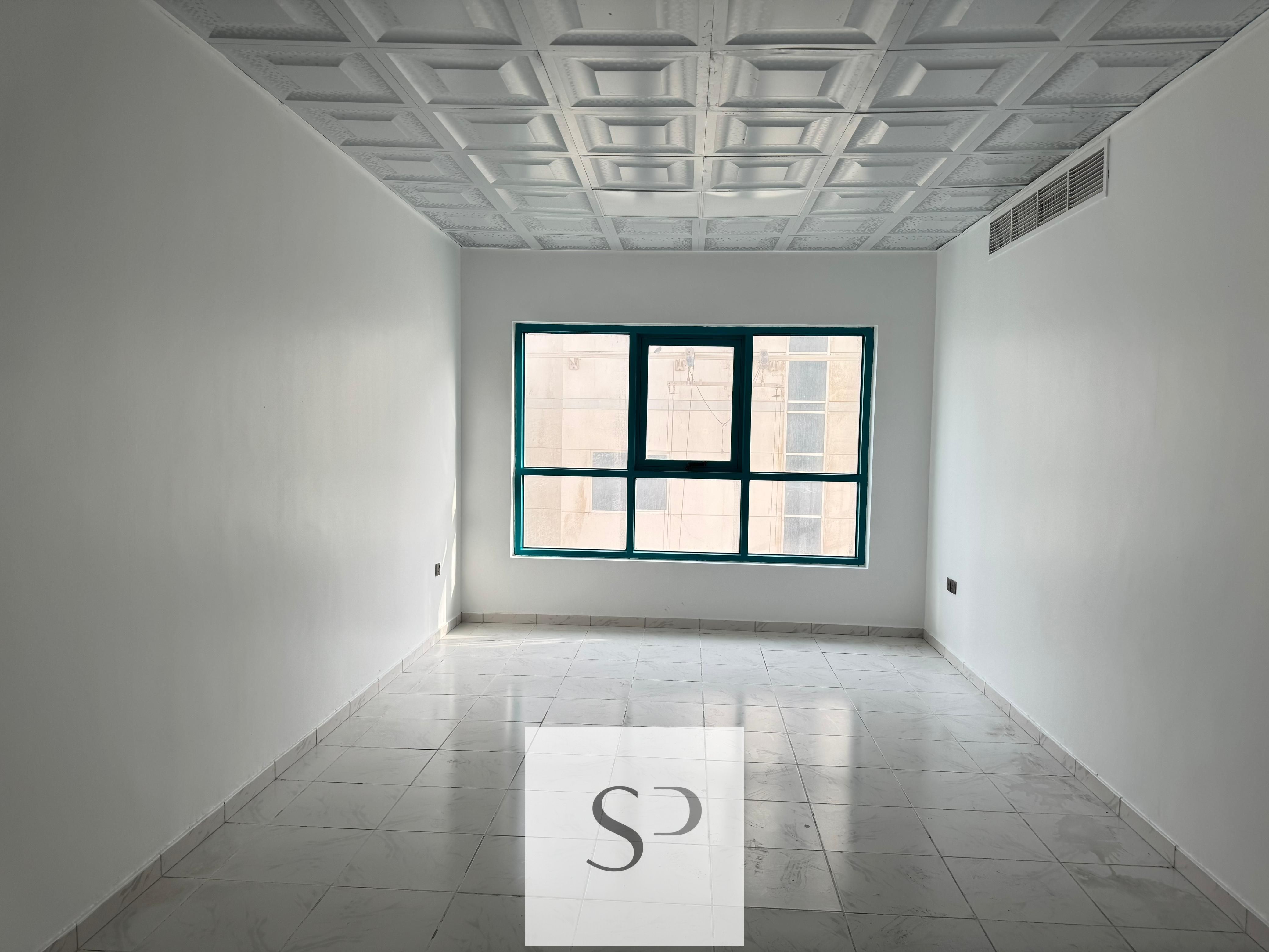 Chiller Free | METRO FRONT | Sheikh Zayed Road