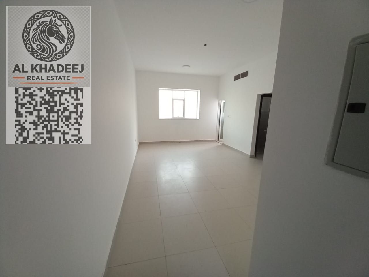 Annual rental apartment in Ajman, Al Jurf 2, near Al Aqsa School, 1 BHK with balcony and 2 bathrooms, prime location, attractive price, and flexible p