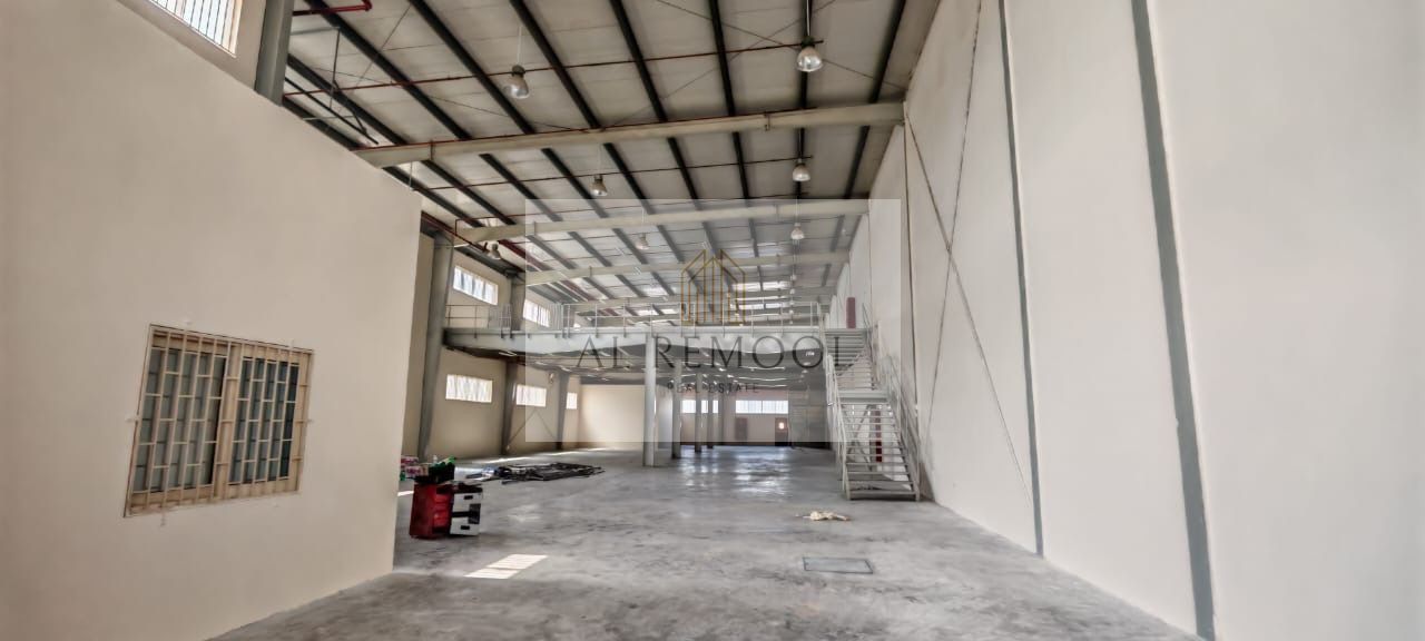 13500 / SQFT WAREHOUSE WITH MEZZANINE IN 550K INDUSTRIAL AREA 18 SHARJA