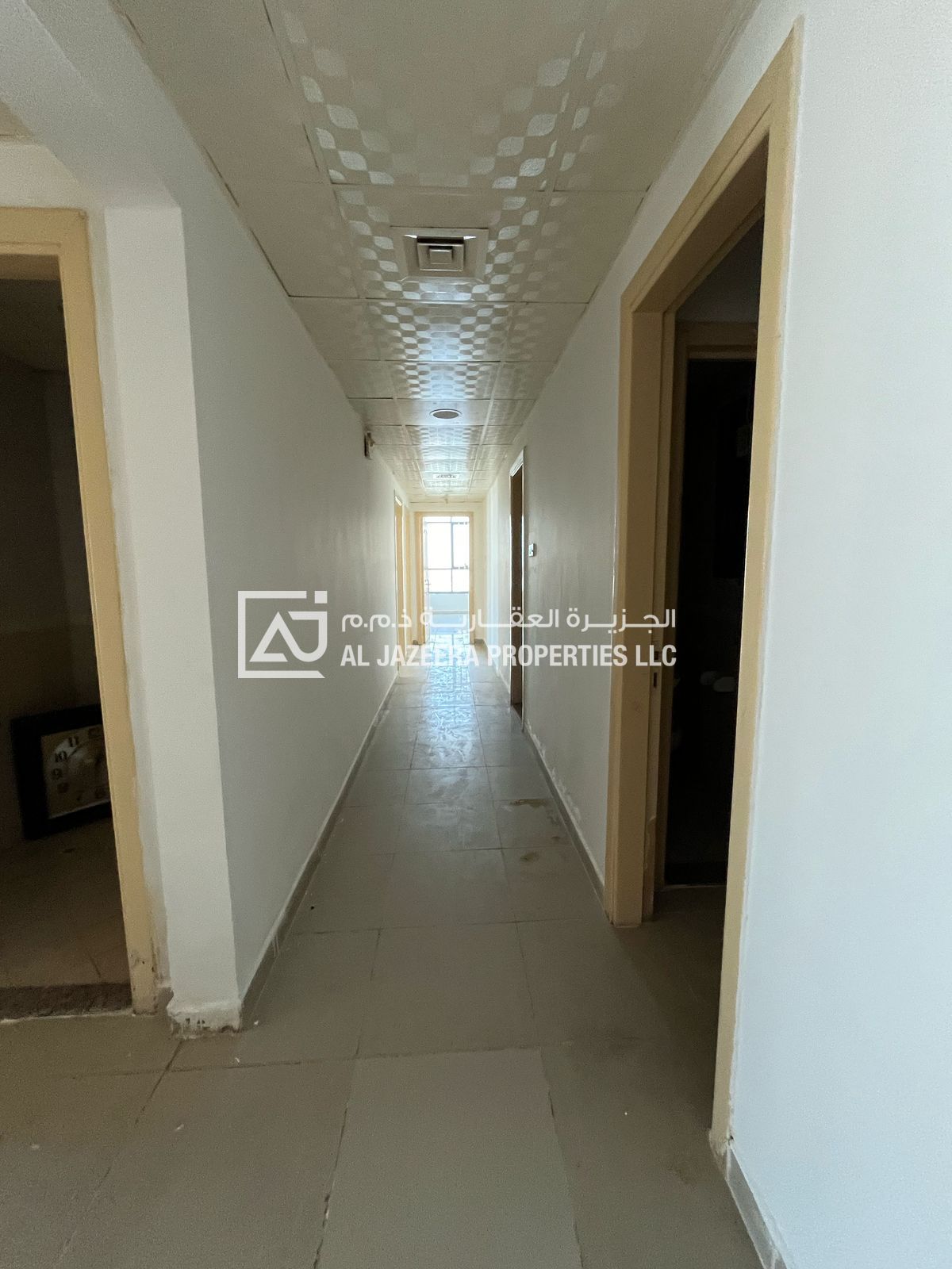 Available 3 Bedroom hall