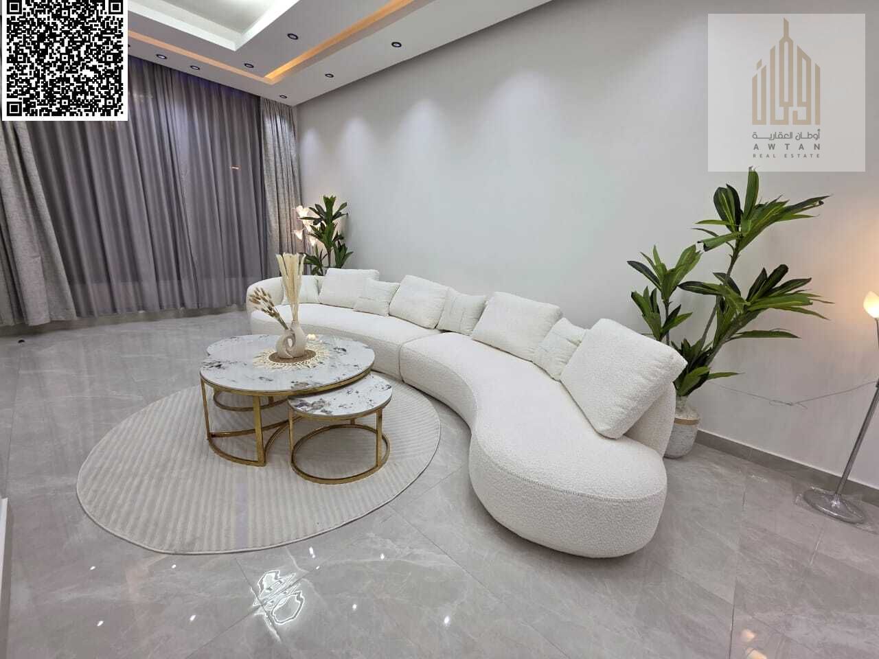 A ready-to-move-in villa with hotel furniture, first tenant in an excellent location.