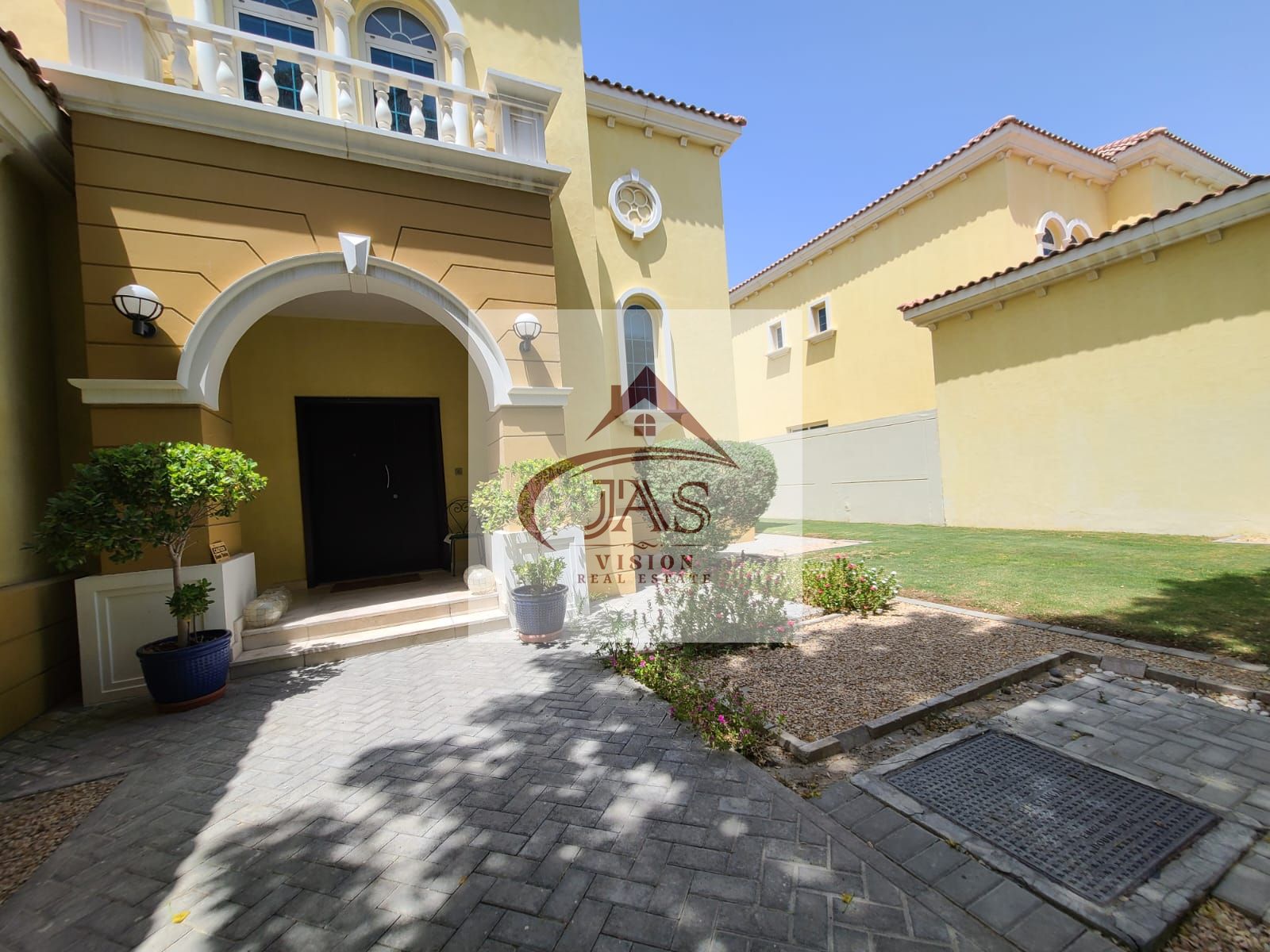 3 BHK LARGE CORNER VILLA | READY TO MOVE IN