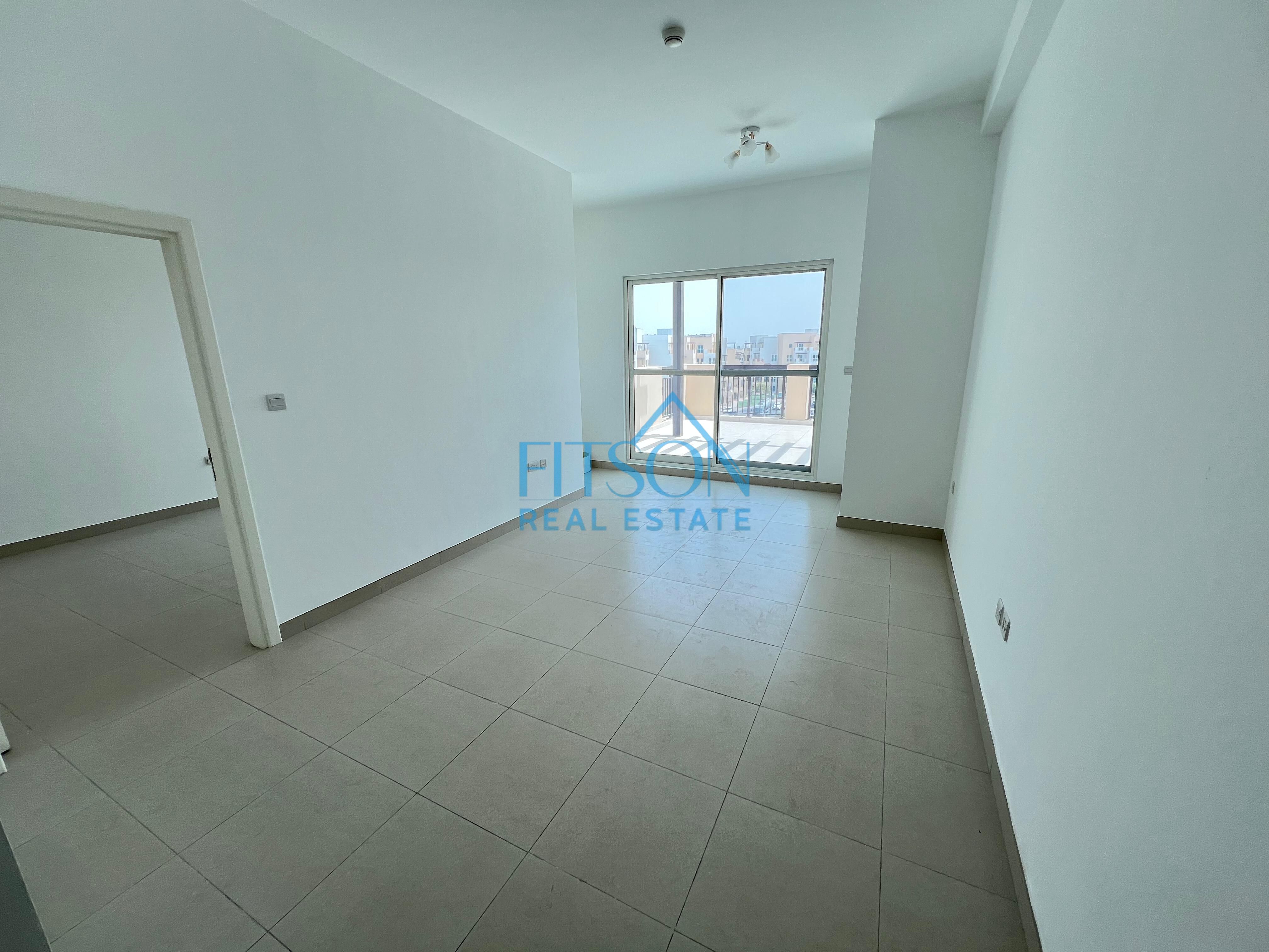 VACANT UNIT | NEAR TO BUSINESS BAY | SPACIOUS