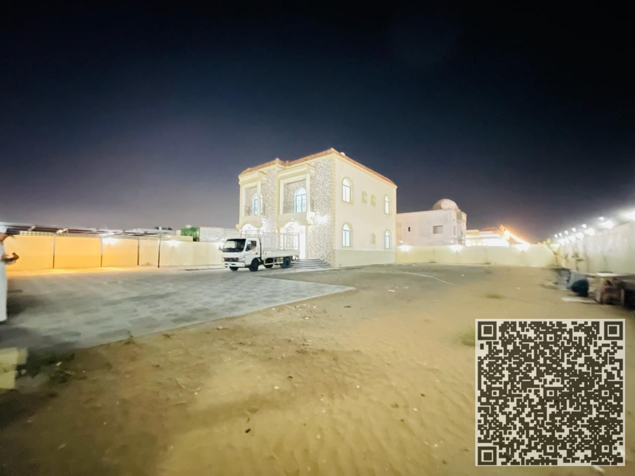 SPECIOUS BEAUTIFUL 5 MASTER BEDROOMS VILLA AVAILBLE FOR RENT IN AL RAHMANYA SHARJAH VERY BIG VILLA. .