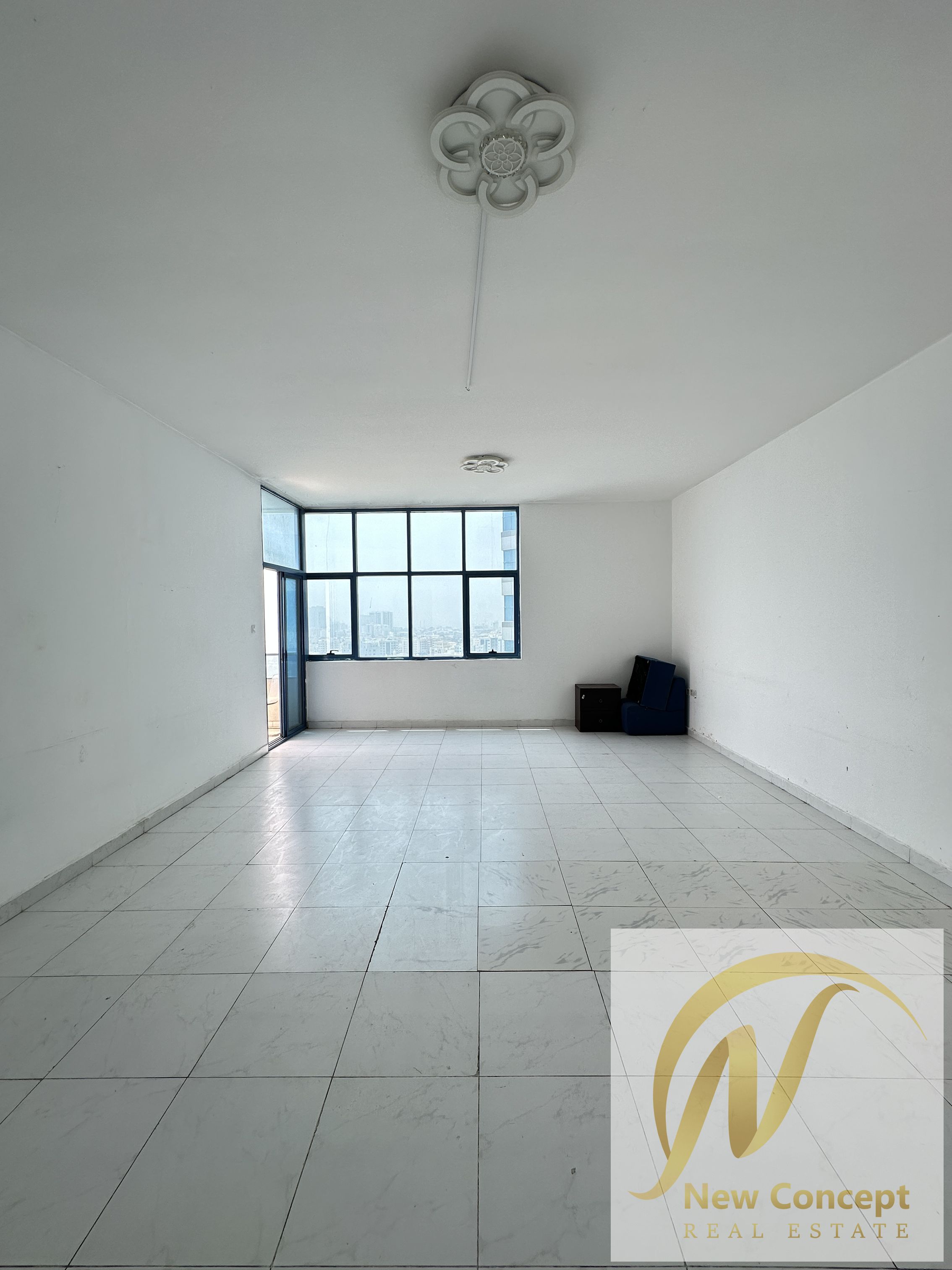 3 bedrooms and a hall for sale in Falcon Towers