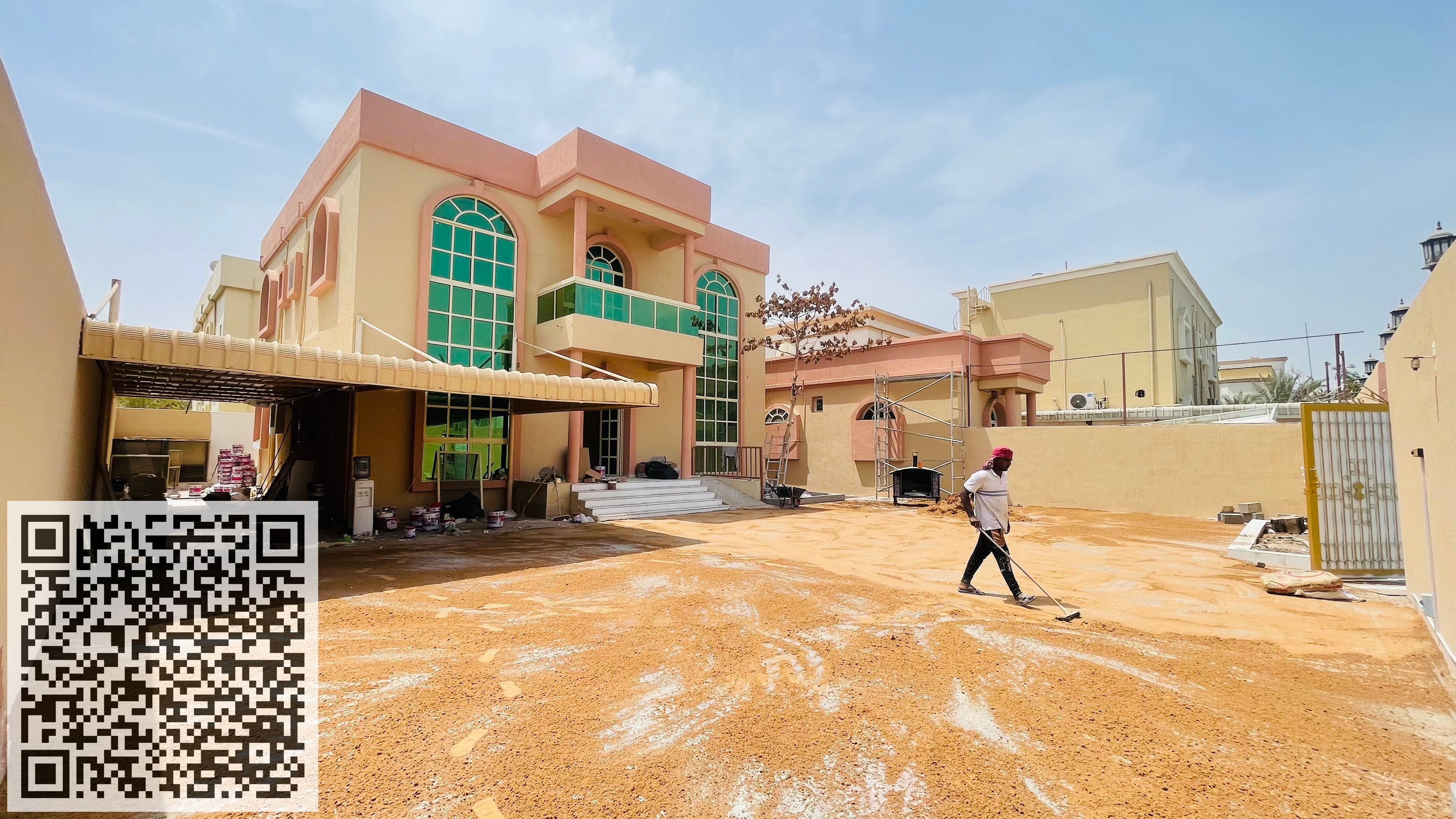 For lovers of luxury and large spaces, a villa for sale with a large annex