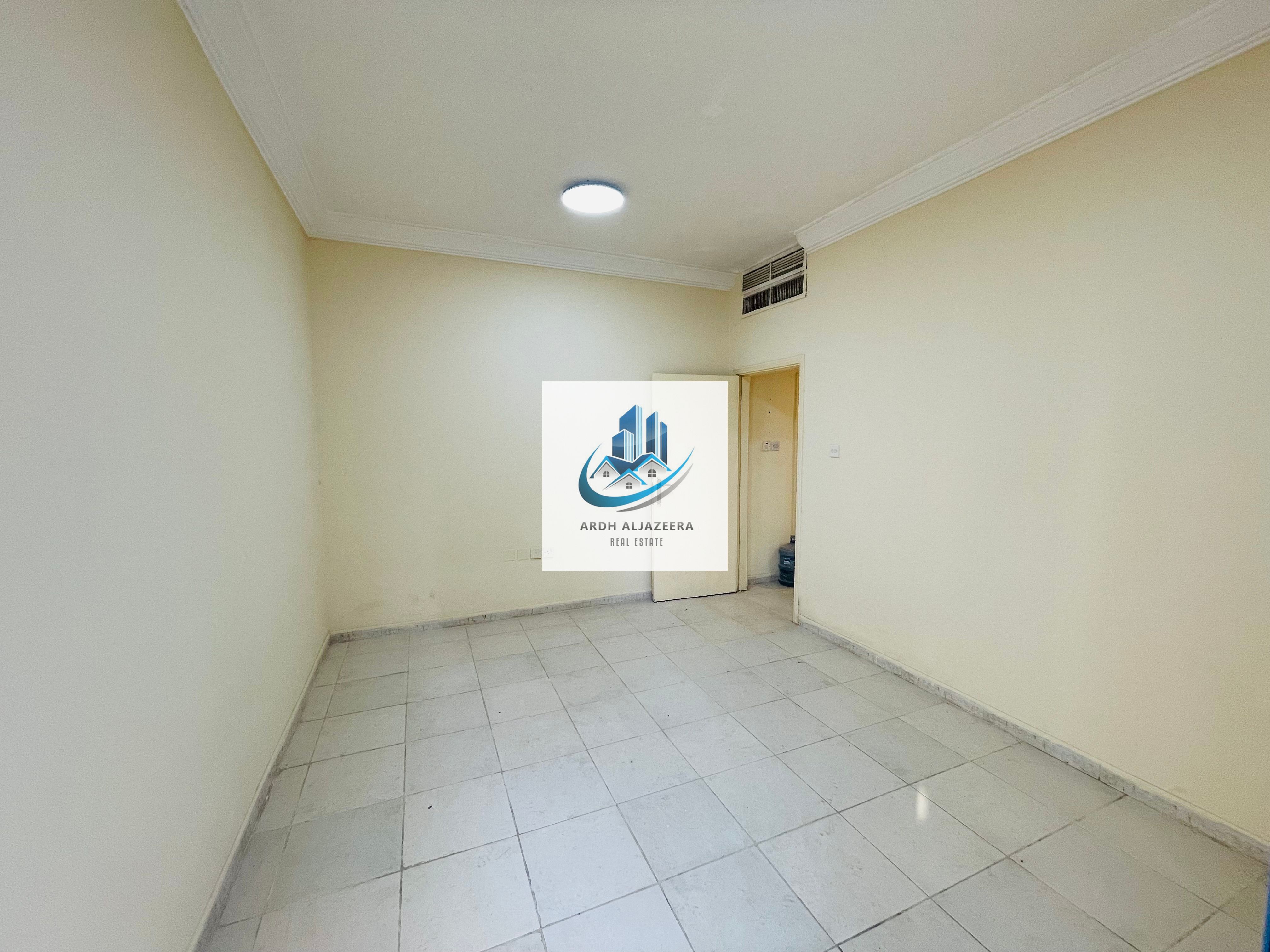 1 month free 2bhk apartment 2 washroom balcony near by Dubai border