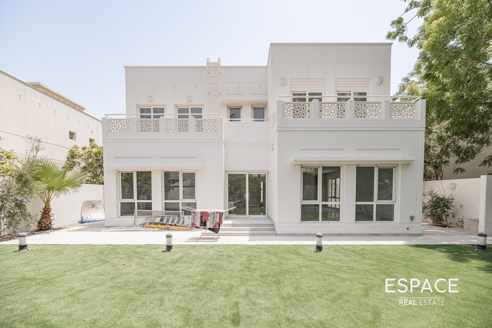 Upgraded Smart Home | Vacant | Modern
