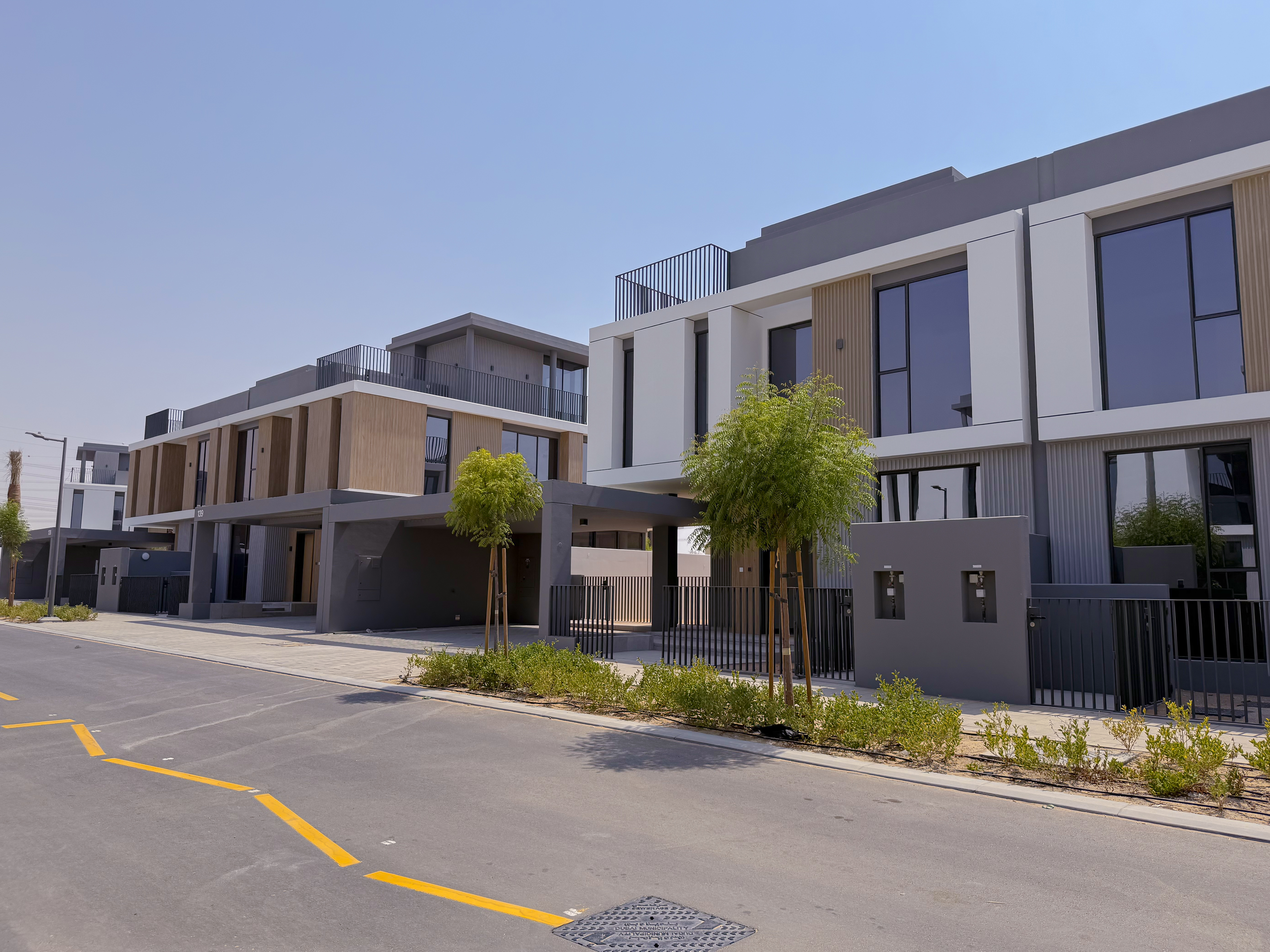 LUXURY 5-BEDS I SPACIOUS LAYOUT I BRAND NEW