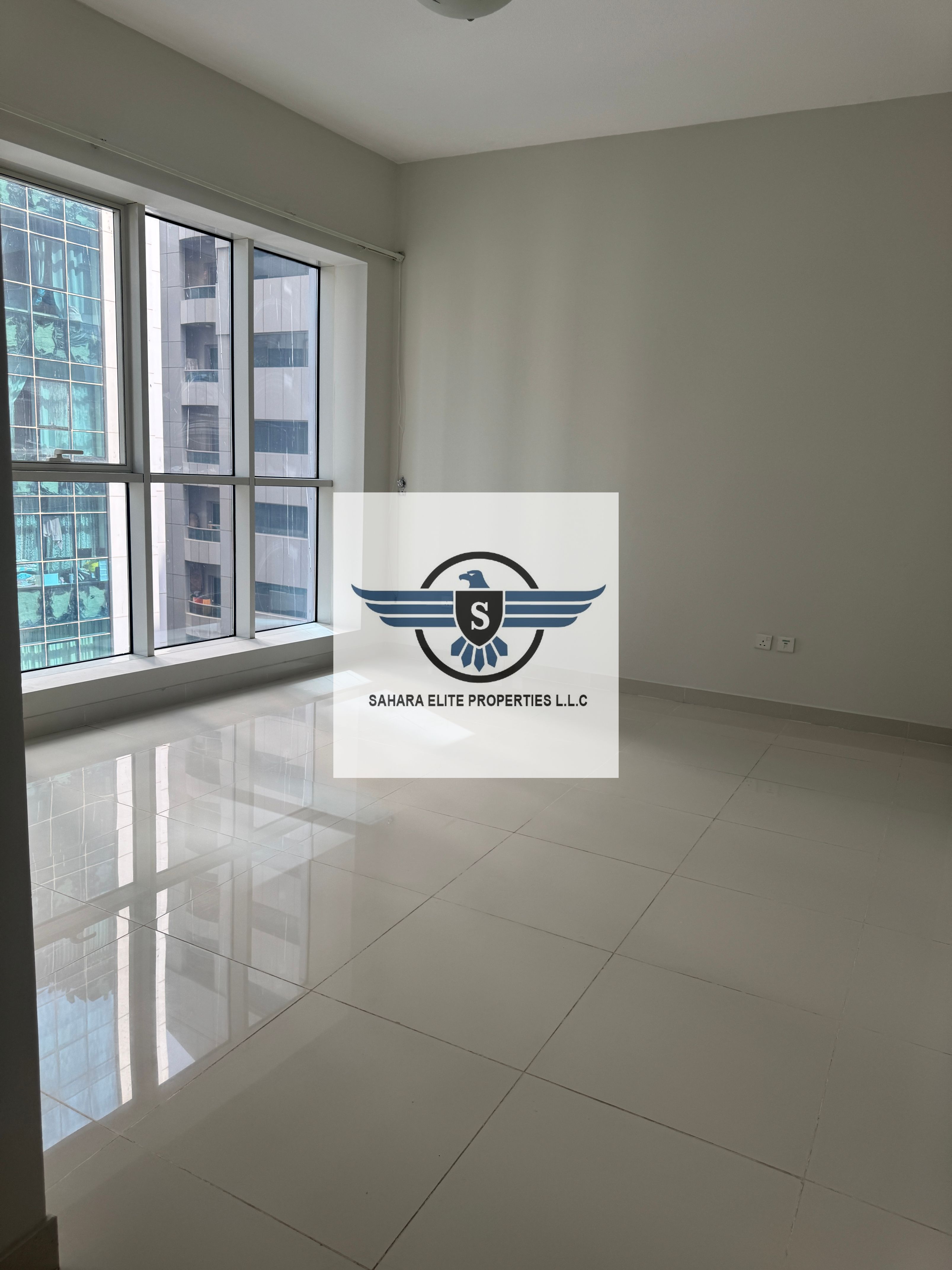 2bhk very prime location with made room with 3 washers close to dubai