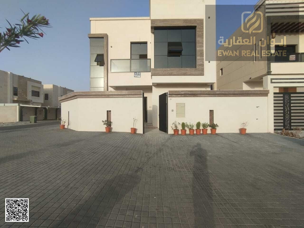 corner villa // 5BR // hi lux