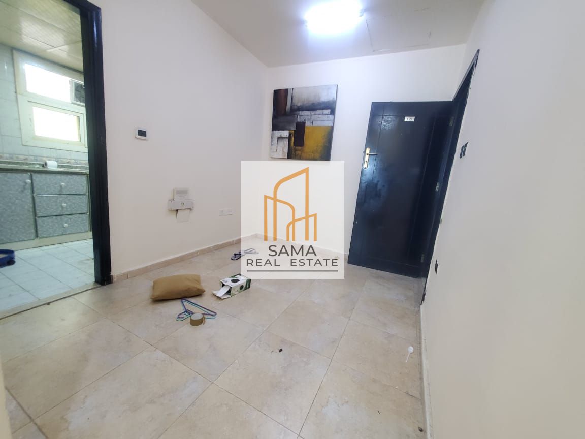 AFFORDABLE PRICE 1 BHK WITH CENTRAL AC JUST IN 26K FOR FAMILY CLOSE TO ROADSIDE