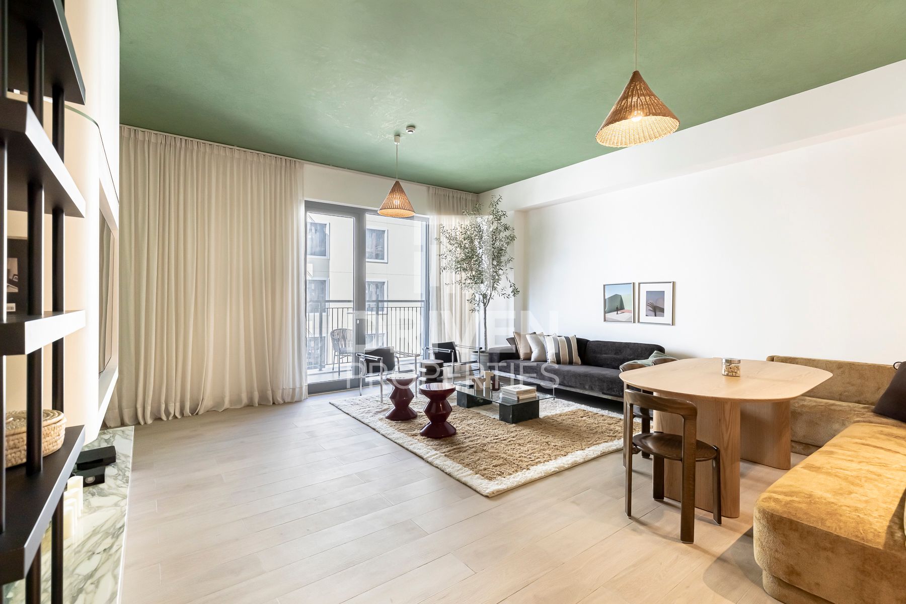 Corner and Cozy Unit with Partial Sea View