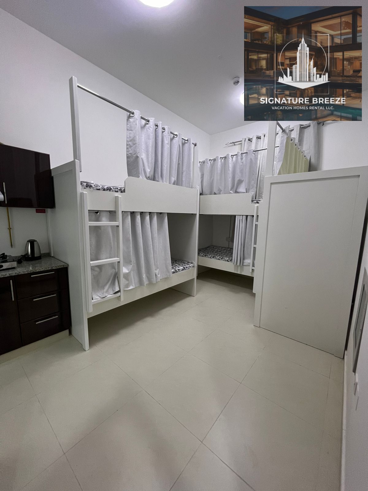Executive Bachelors Rooms Available in karama Near to metro 2min