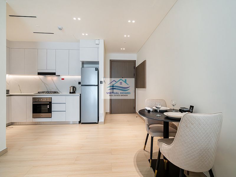 Fully Furnished and Upgraded l Ready to move in l Large Layout