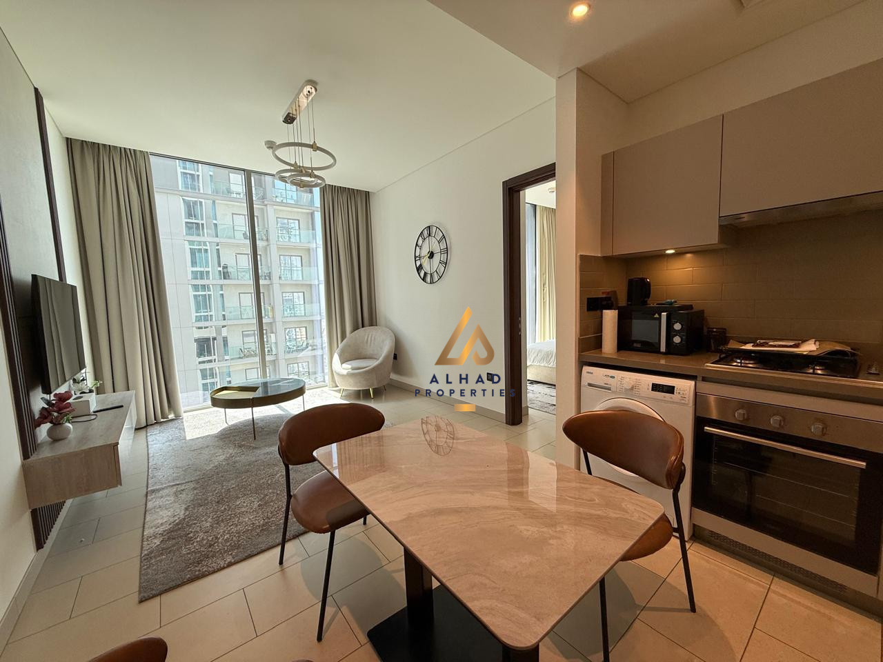 Using like 2br l Fully Furnished l 1+Study