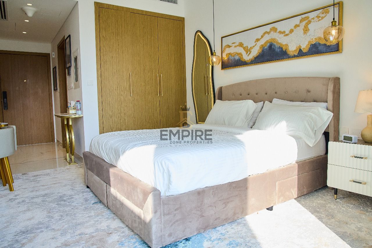 Spacious furnished/Brand New / Chiller Free