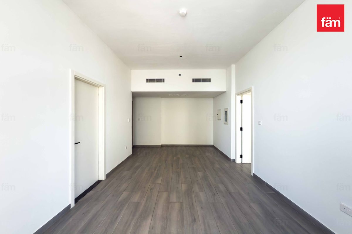 Big Layout | Closed Kitchen | Vacant | Best Deal