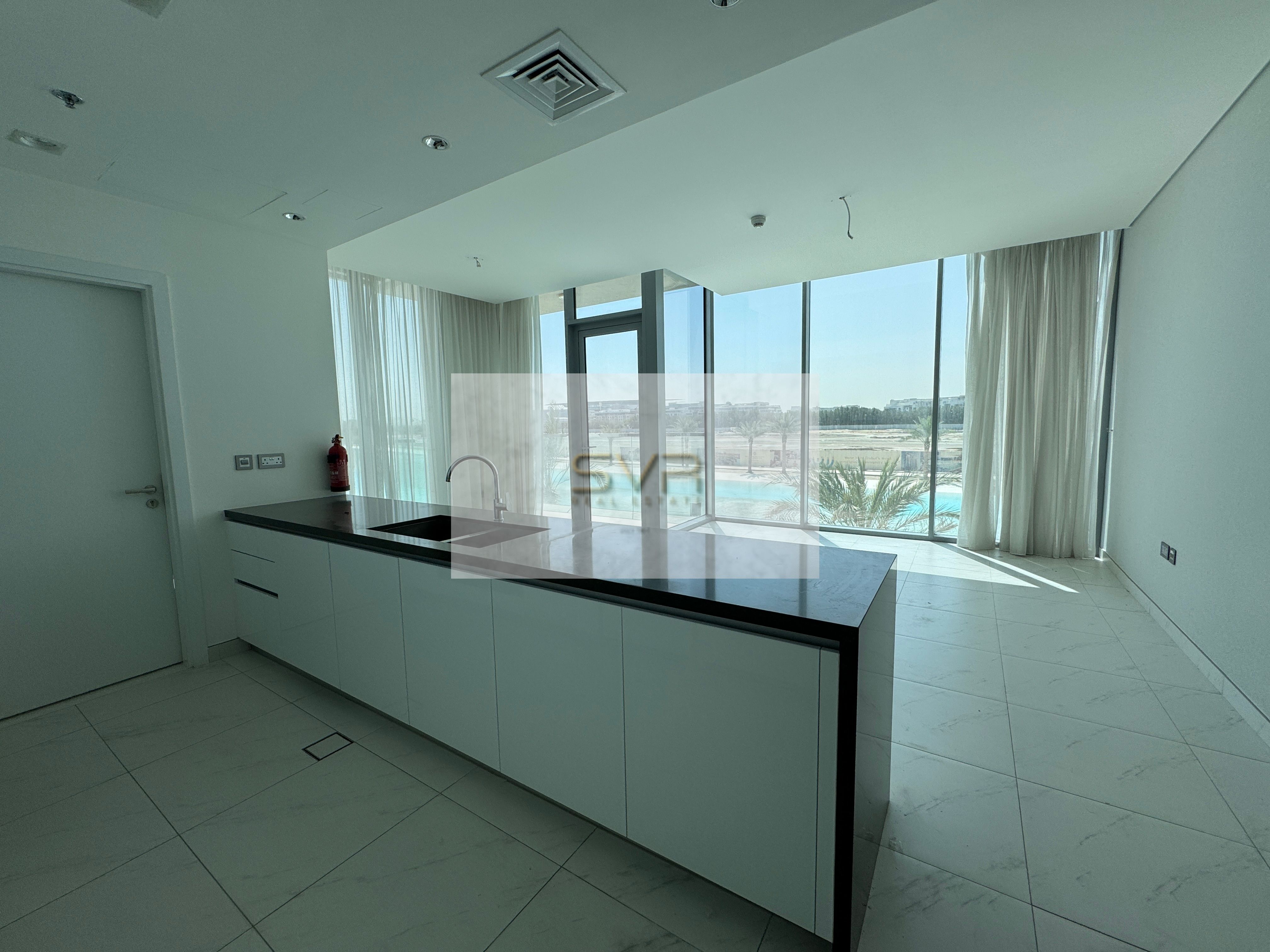 Full lagoon view | Vacant | Low floor
