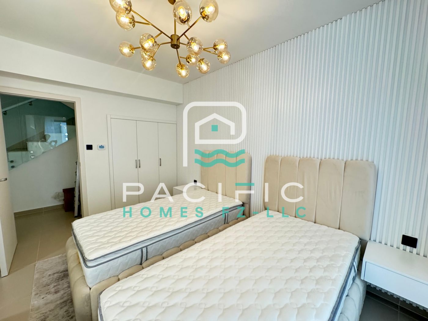 HIGH END UPGRADED I 2 BED CLOSE TO SEA