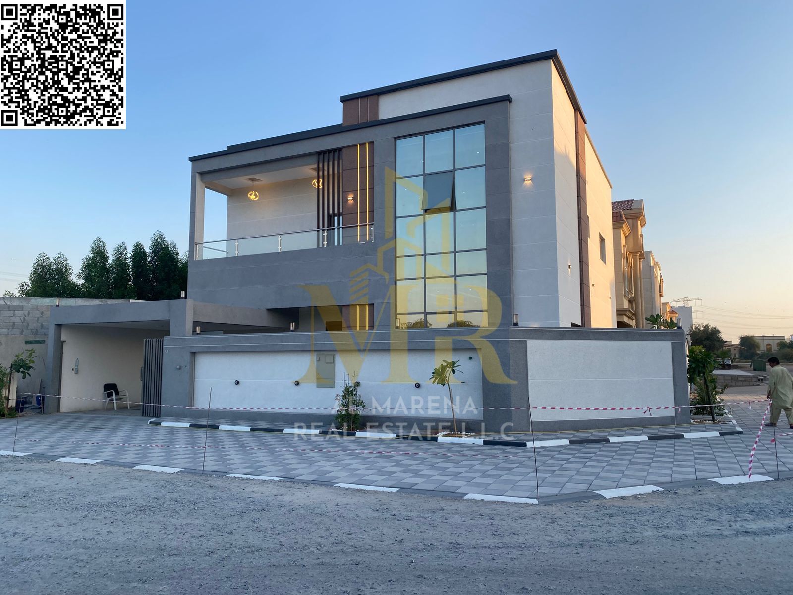 Luxury super deluxe villa for sale directly from the owner in Al Rawda area, Ajman Corner, at an attractive price, including air conditioning, freehol