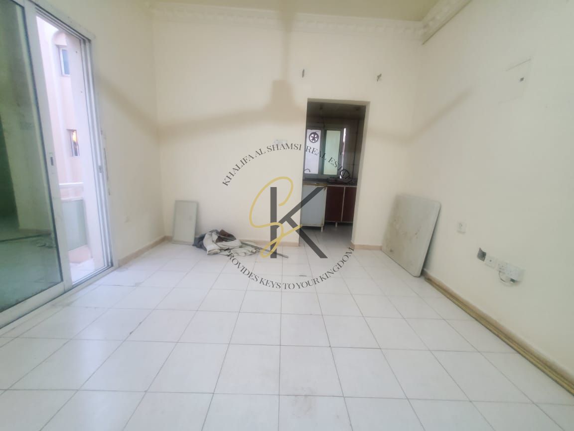 Charming Studio for rent with balcony in Muwaileh sharjah full faimly building