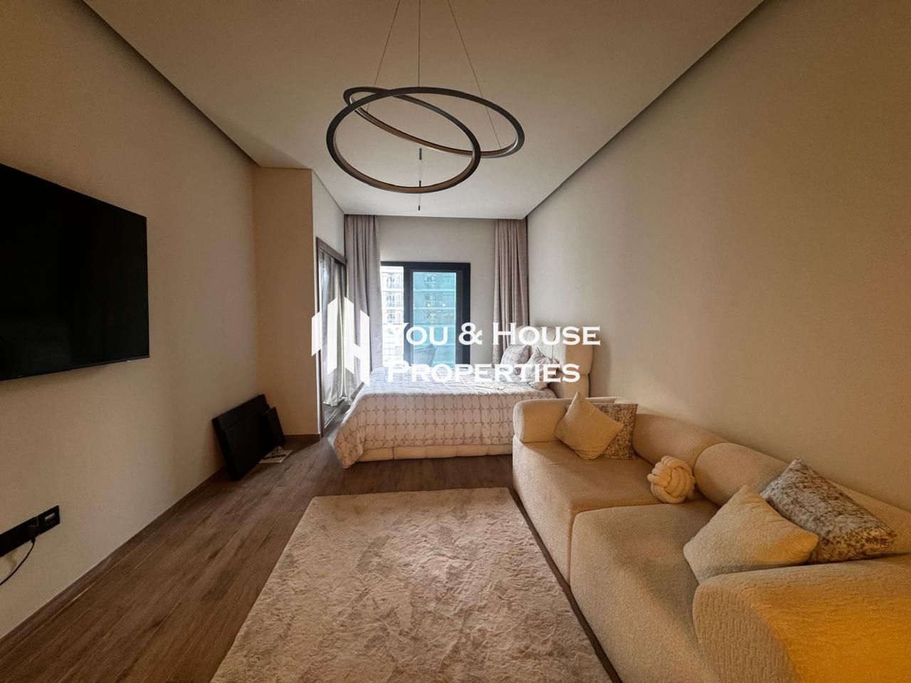 Lavish Furnishing Studio I Large Layout I Comfortable Living