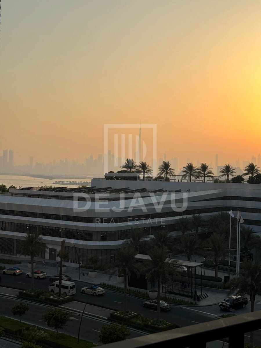 Spacious 2-BR | Seaview and Burj Khalifa view