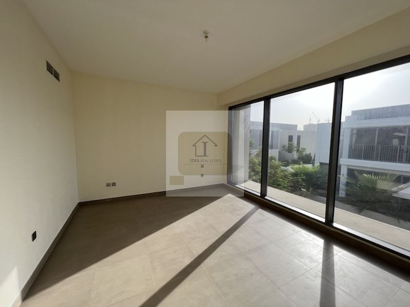 4 Bed plus maid | Single Row | close to amenities