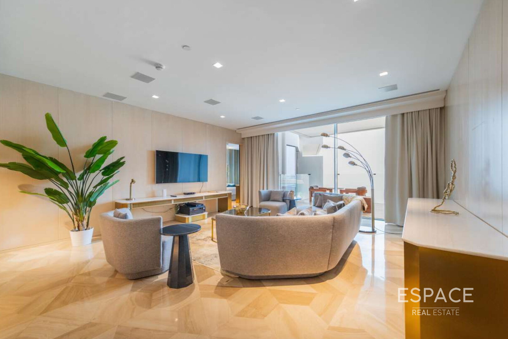 Furnished | 5-star Amenities | Vacant Now