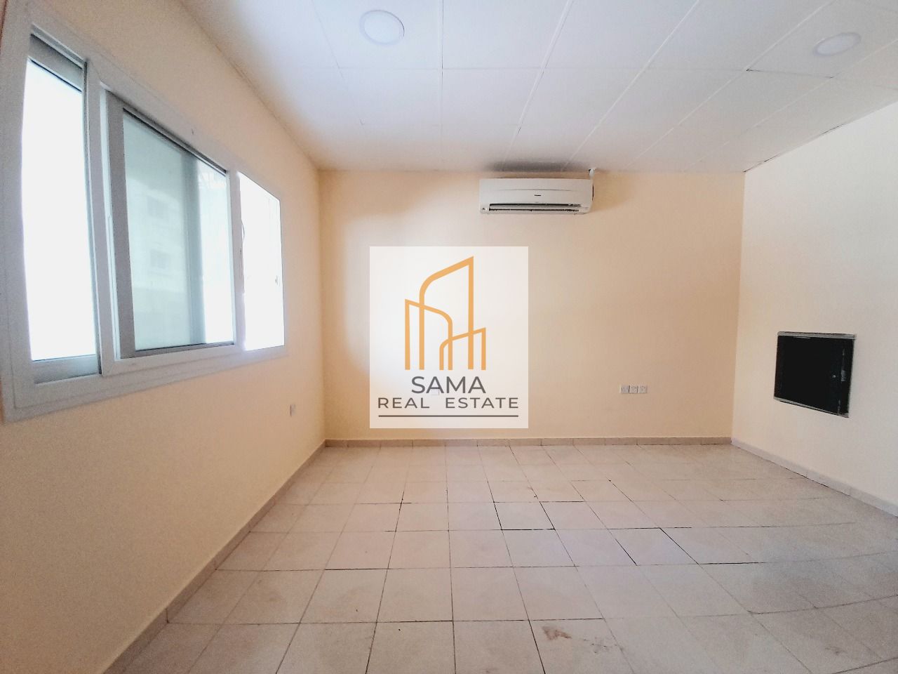 Family studio flat available big size close kitchen split ac close to madina shopping center only 17k muwaileh
