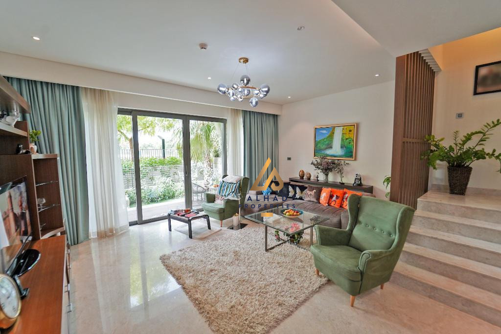 Upgraded l Fully Furnished l VOT