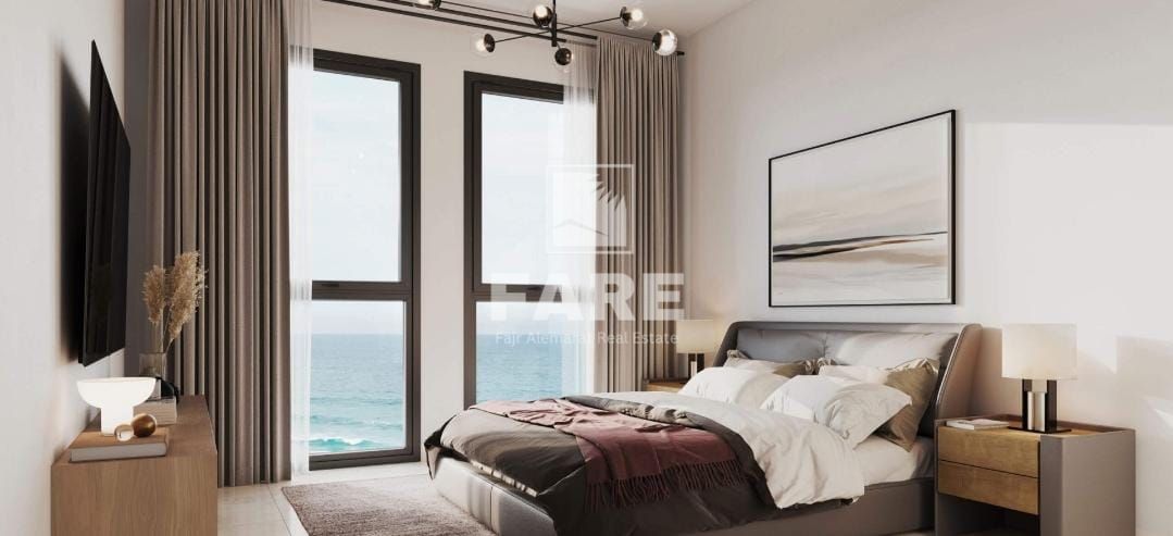 For sale, a two-bedroom apartment with a hall, freehold, with a direct sea view