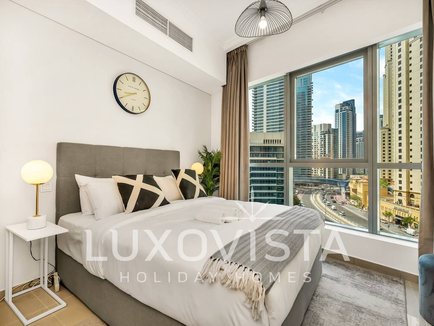 Bay Central | Modern Studio | All Bills included