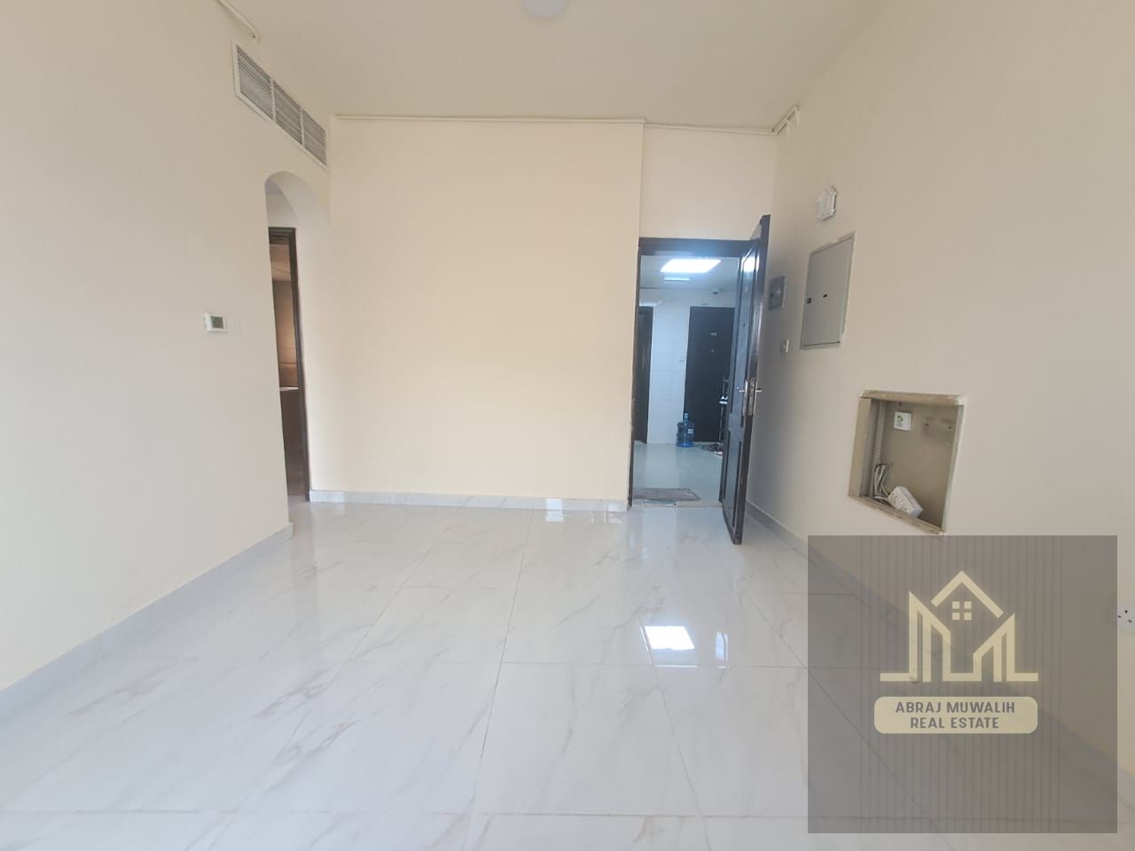 specious appartment for family with central ac in 30k