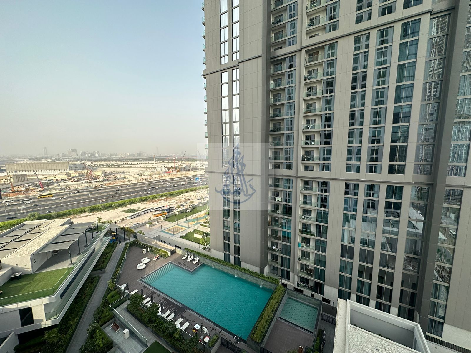 Luxurious 2br | Furnished | Community view