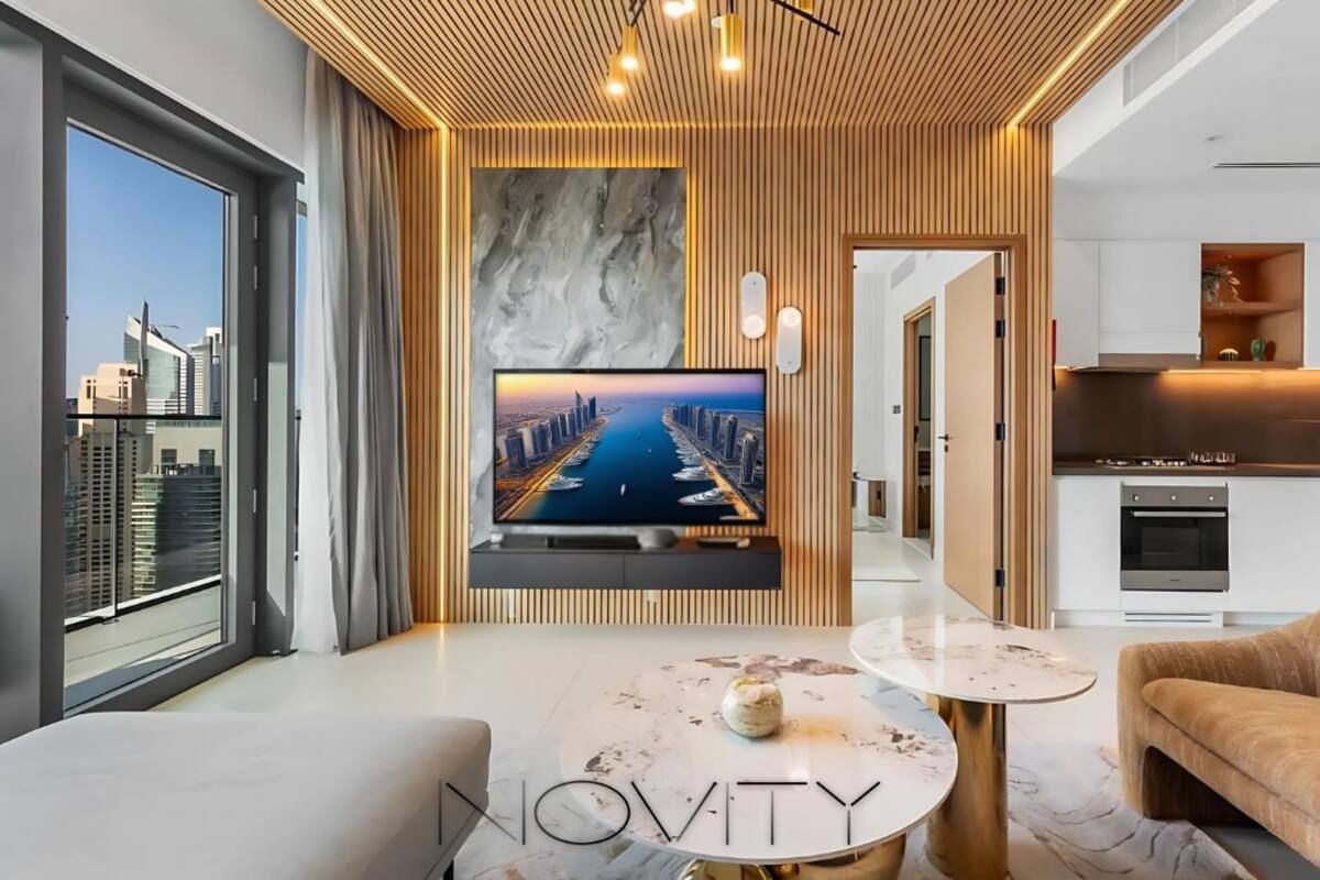 Harbor Luxe – Modern 2BR with Stunning Marina Views
