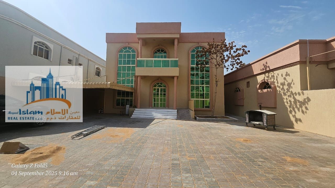 Golden Opportunity and luxurious villa on the paved road for sale Ajman Al Rawda 3