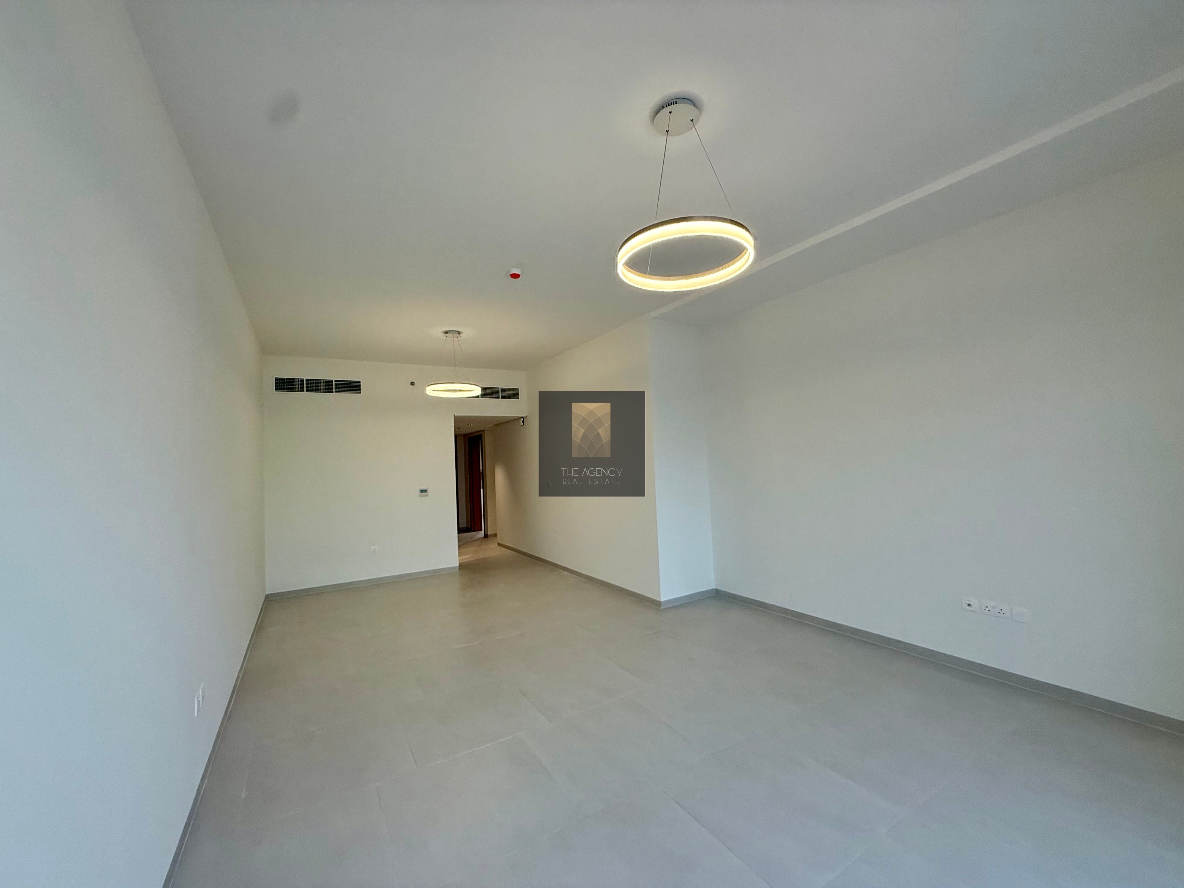 Spacious 3BHK Apartment with Maid & Store Room | Closed Kitchen