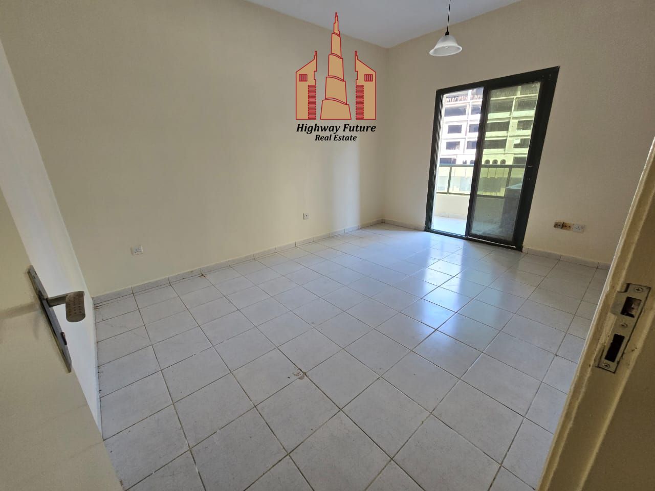 Super 2bhk apartment with Balcony 4 cheques.