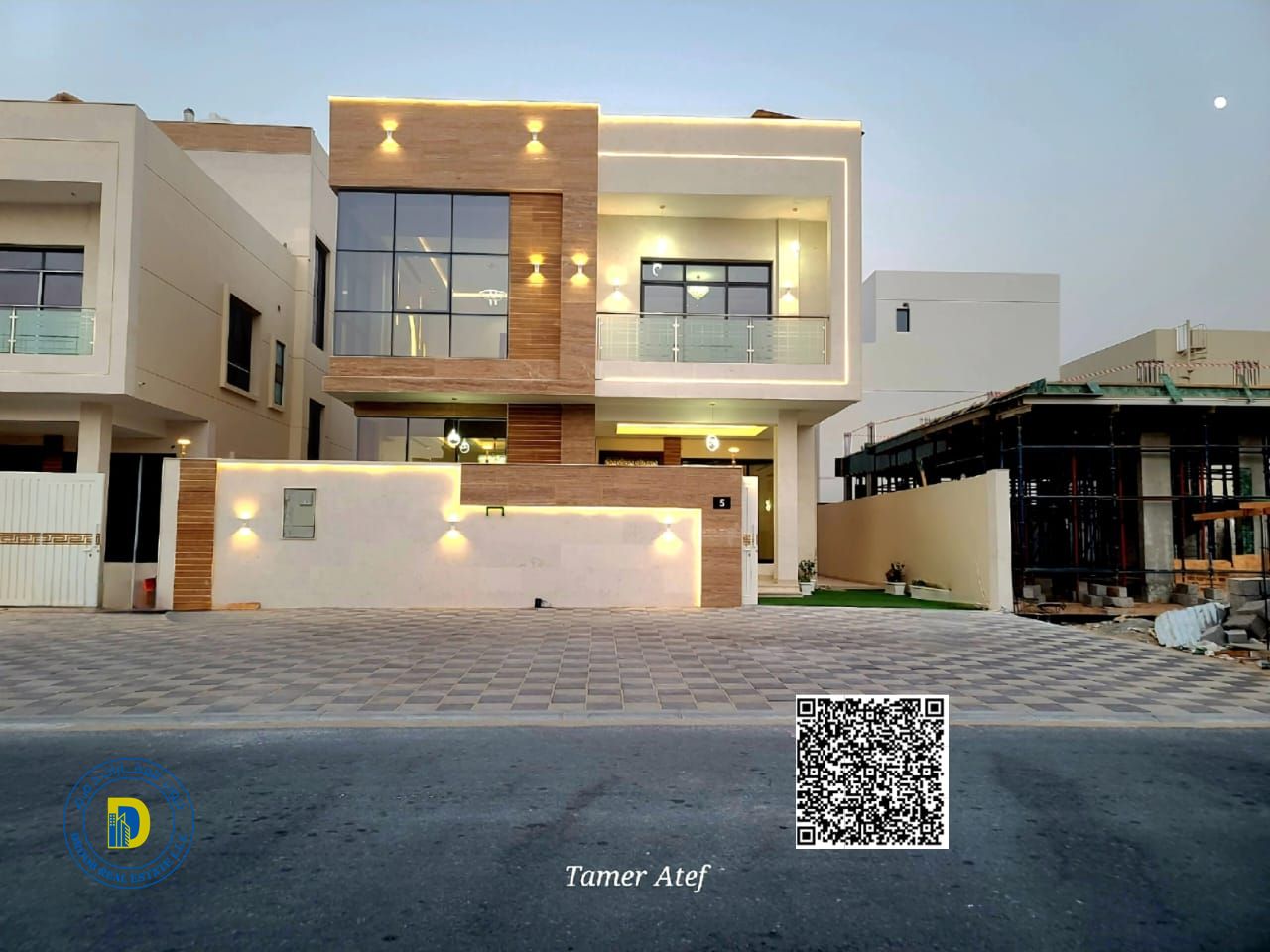 For sale at an attractive price, a 6-room villa with a roof in the Al Zahia, including registration fees. Freehold for all. Bank financing