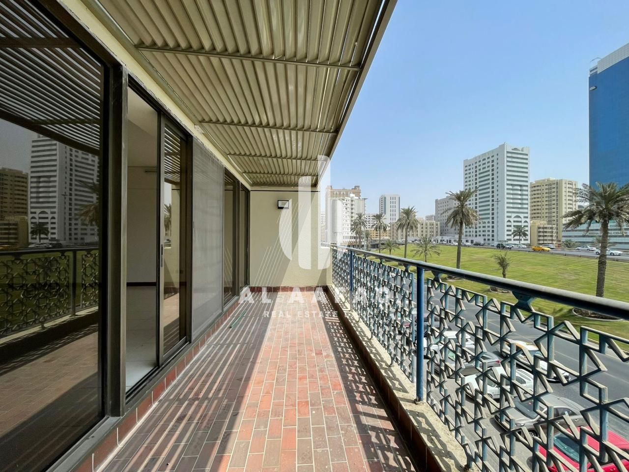 Spacious 3BHK| Master Bedroom | AC Chiller free | Parking free