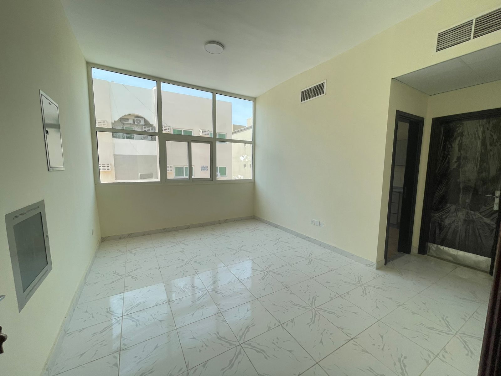 No deposit 1bhk two bathneae to Ambessader school