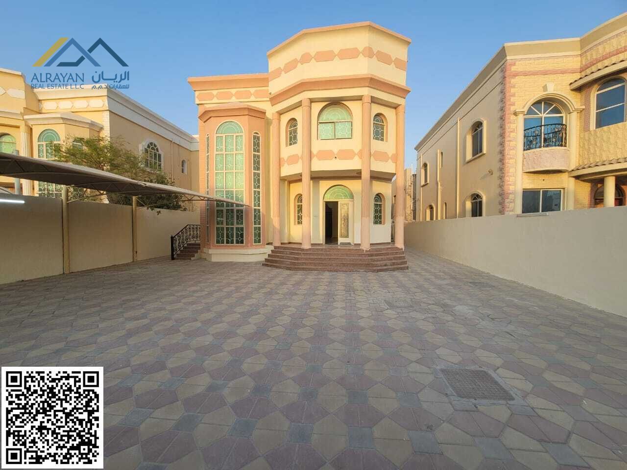 At an attractive price and in a prime location, including electricity, water and air conditioning
